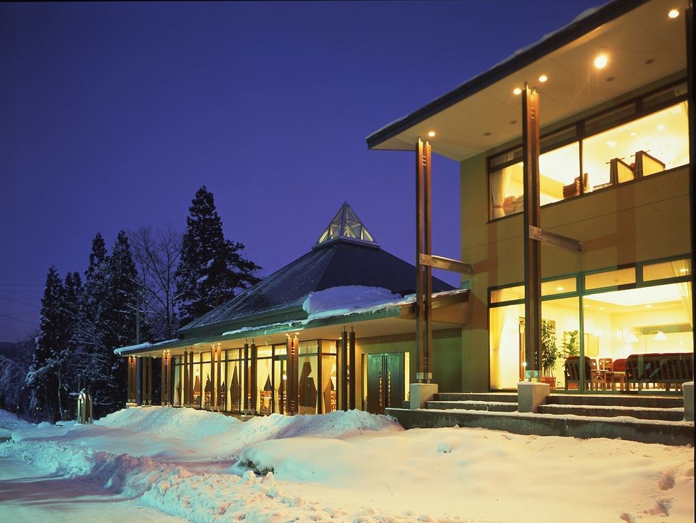 Courtyard By Marriott Hakuba Hotel Bagian luar foto